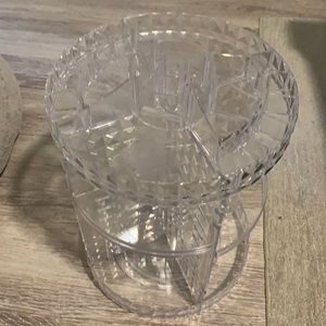 Beautiful clear toiletries/makeup spinning tower